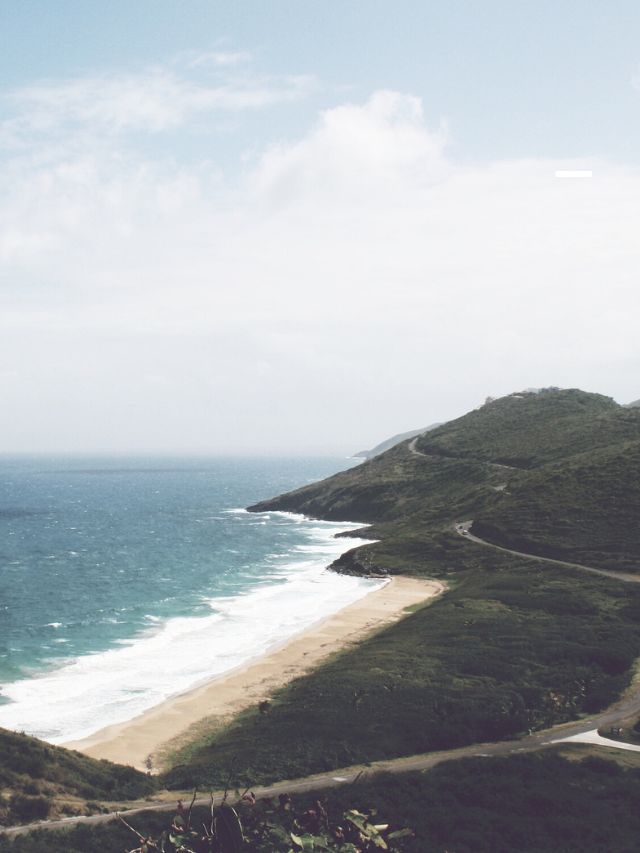 Read more about the article 5 Incredibly Enormous Islands in the World