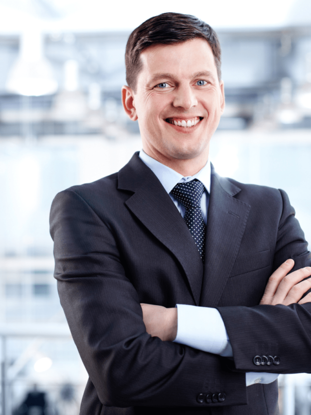 Read more about the article Educational Qualifications of Top Billionaires