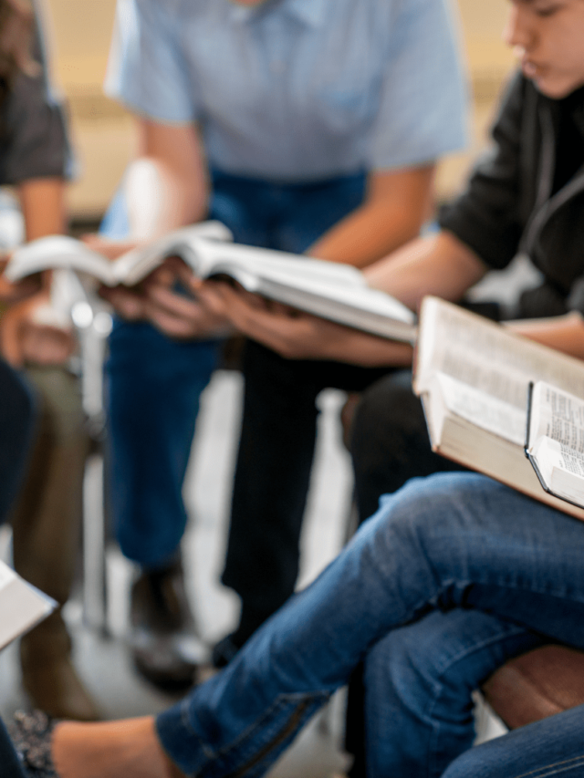 Read more about the article Why Should Students Study At Night? Know Top Reasons