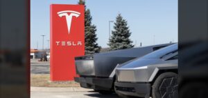 Read more about the article Elon Musk’s Fortune Shifts as Tesla Proposes Record $1 Trillion Pay Package