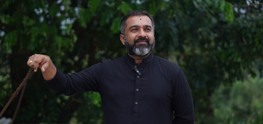 You are currently viewing THE ALCHEMIST OF MYSORE: How One Man is Weaving the Mystical Science for The Modern Mind